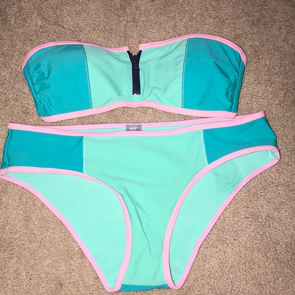 American Eagle Outfitters Other - AE BATHING SUIT UNWORN S/M
